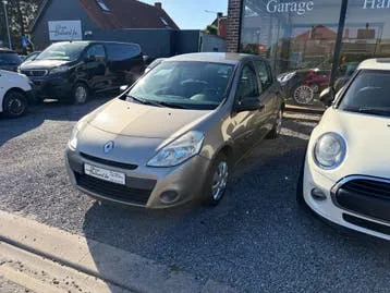 Renault Clio 2009 photo 3