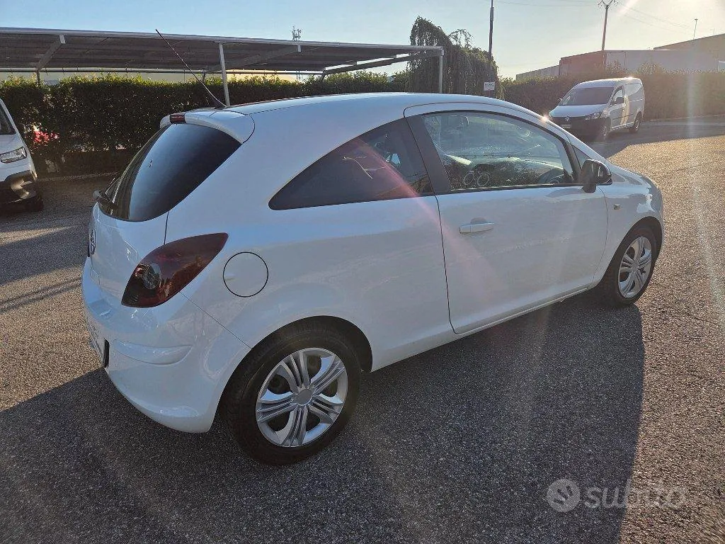 Opel Corsa 2013 photo 4