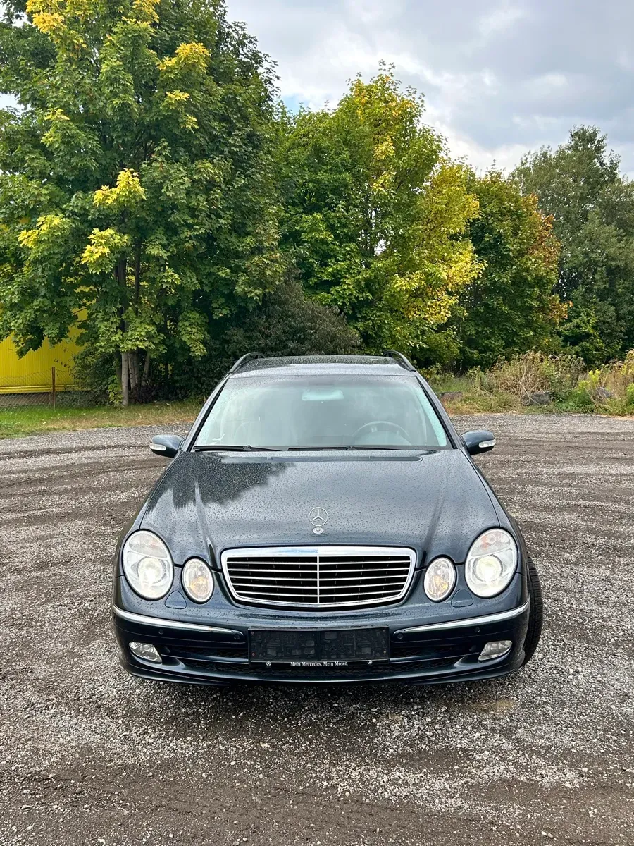 Mercedes-Benz Eklasse 2003 photo 2