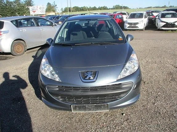 Peugeot 207 2007 photo 2