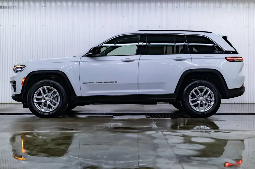 Jeep Grand Cherokee 2026 photo 4
