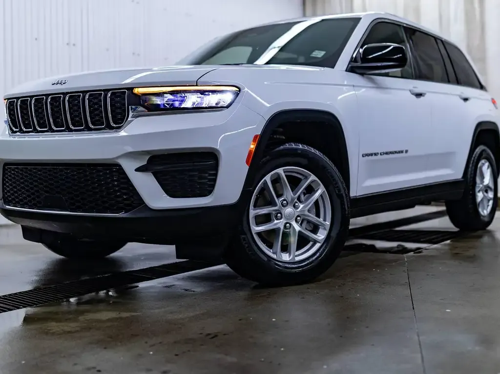 Jeep Grand Cherokee 2026 photo 5