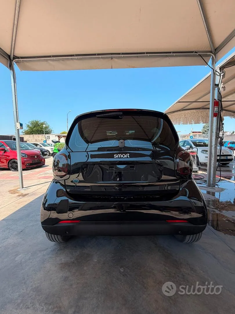 Smart Eq Fortwo 2022 photo 2