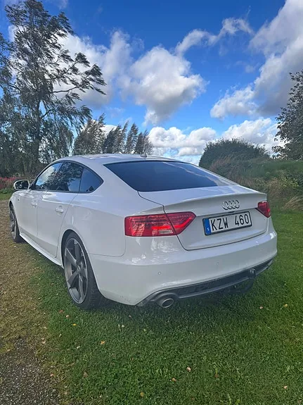 Audi A5 2013 photo 2