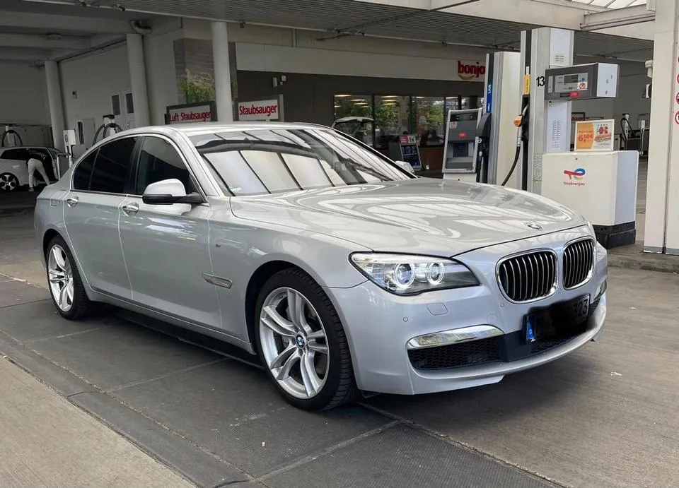 BMW 750D