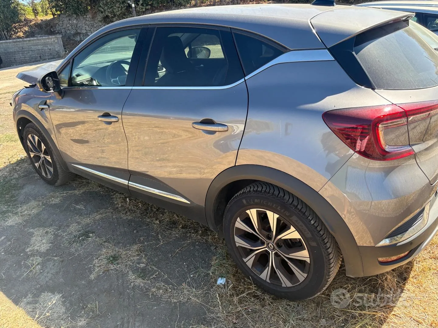 Renault Captur 2023 photo 3
