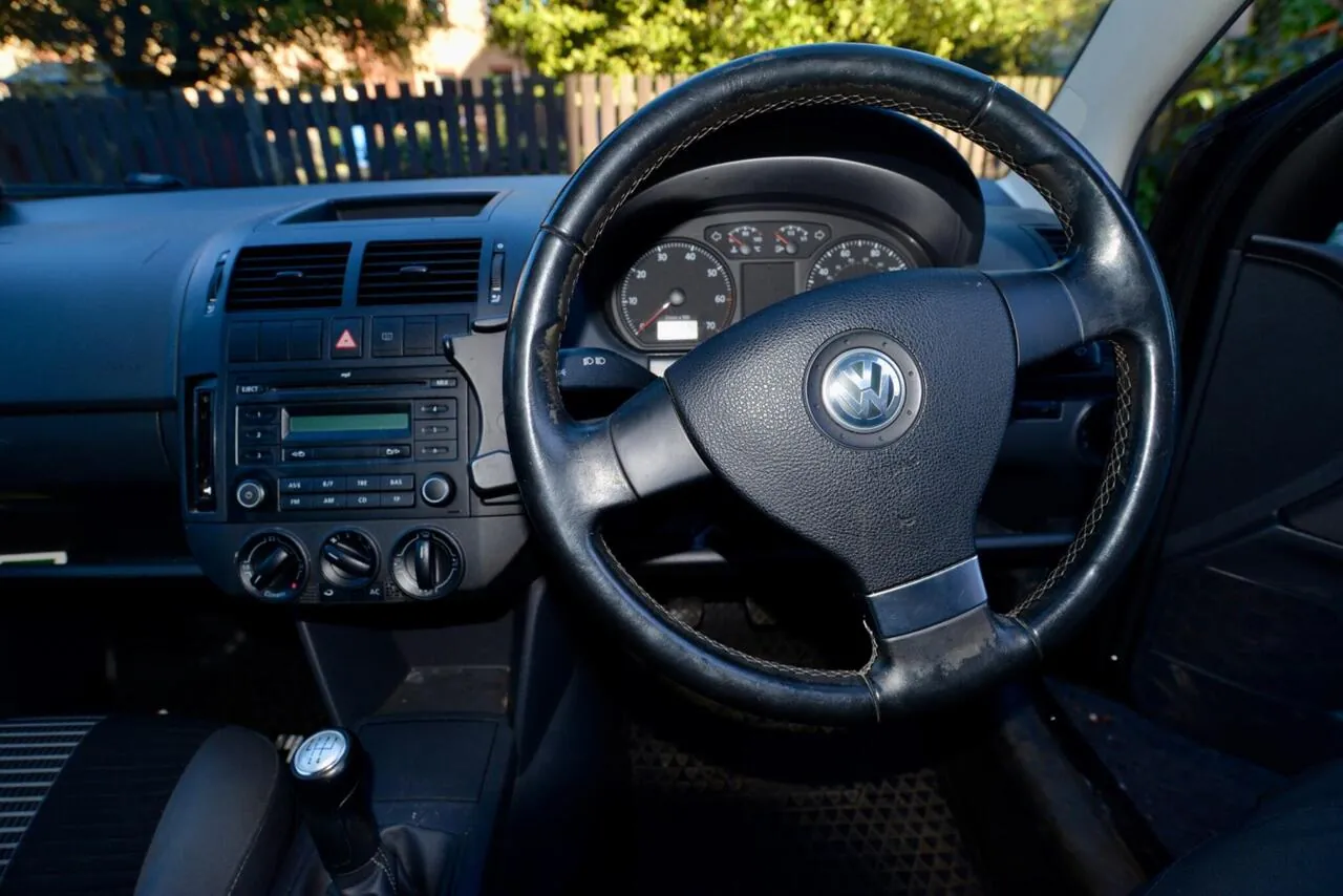 Volkswagen Polo 2009 photo 3