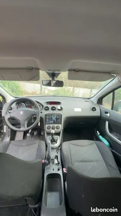 Peugeot 308 2010 photo 2