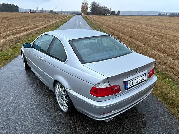 BMW 325I 2001 photo 2