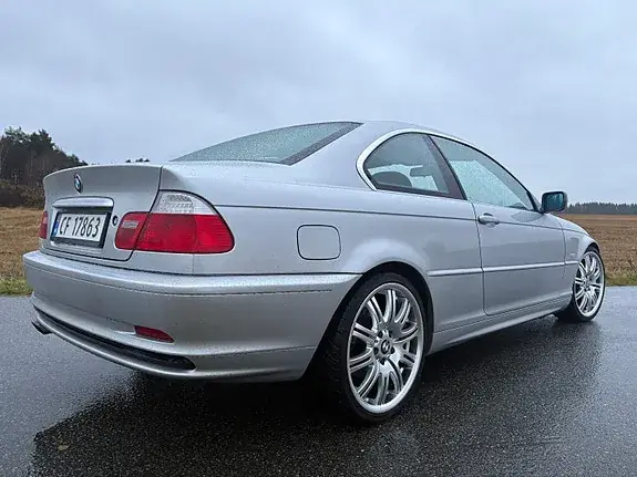 BMW 325I