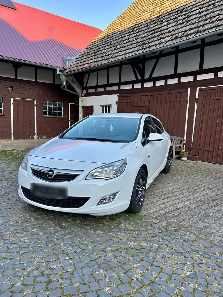 Opel Astra J