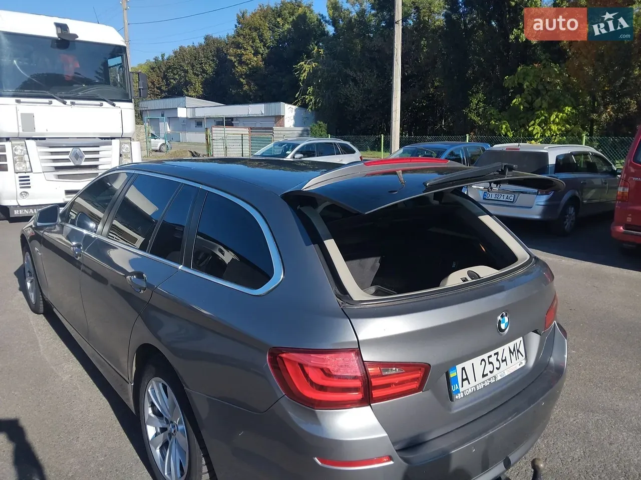 BMW 5 Series 2012 photo 5