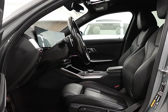 BMW 330E 2023 photo 4