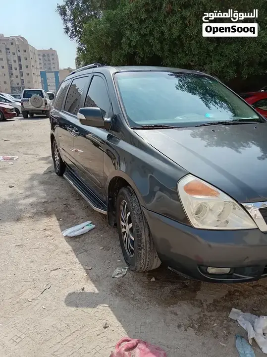 Kia Carnival 2013 photo 2