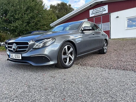 Mercedes-Benz E200 D