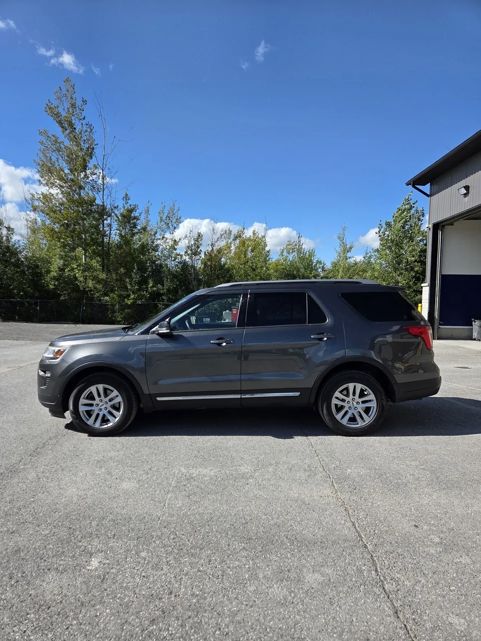 Ford Explorer 2018 photo 3