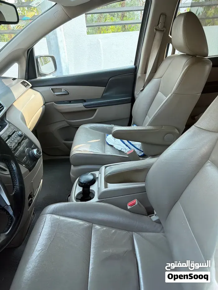 Honda Odyssey 2013 photo 4