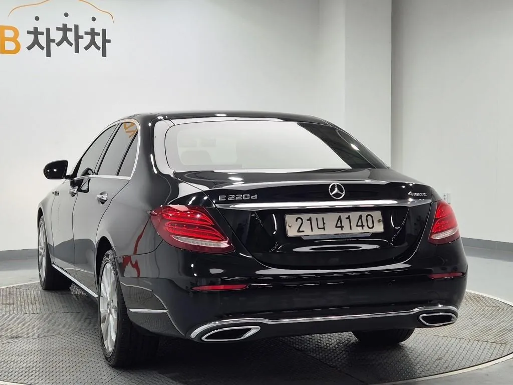 Mercedes-Benz E-Class 2018 photo 2