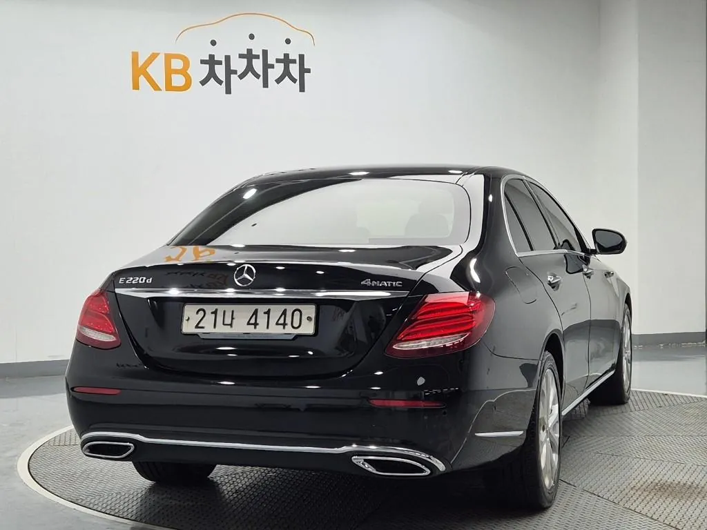 Mercedes-Benz E-Class 2018 photo 3