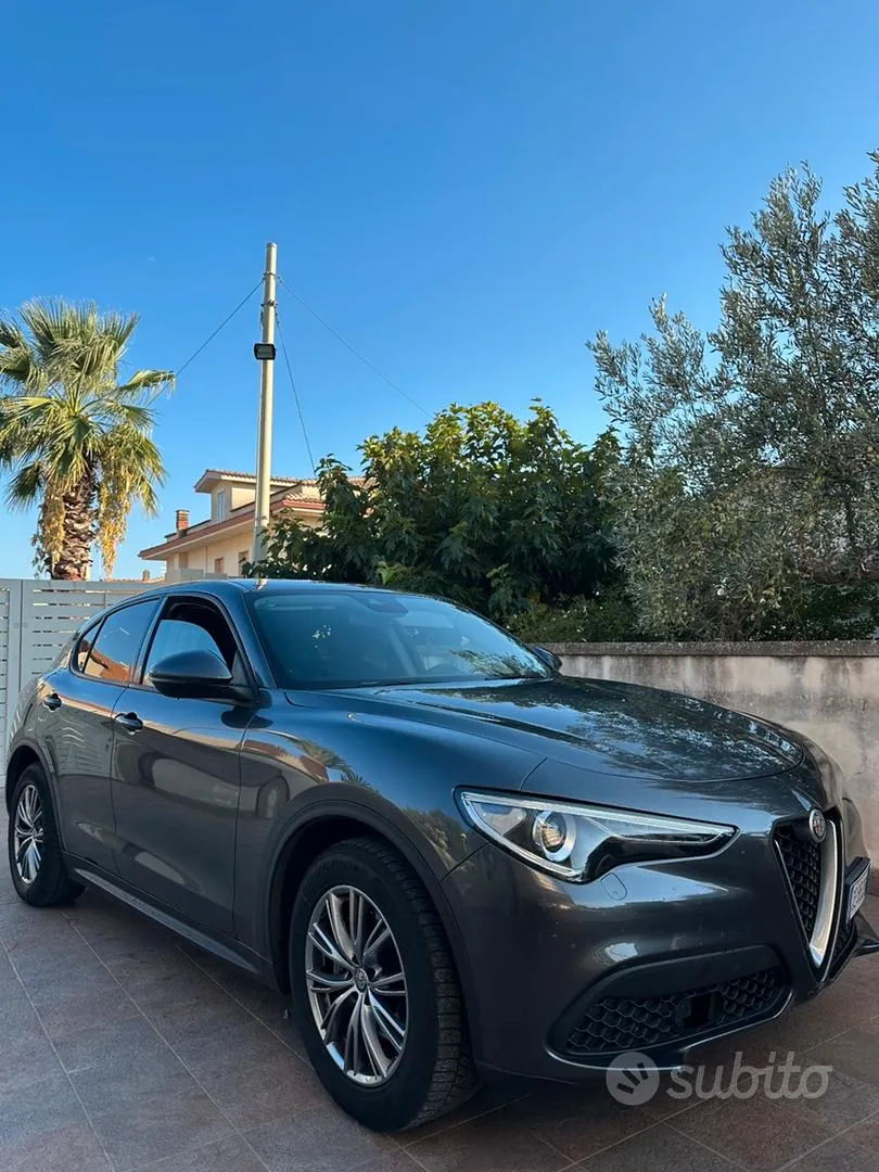 Alfa Romeo Stelvio 2022 photo 2