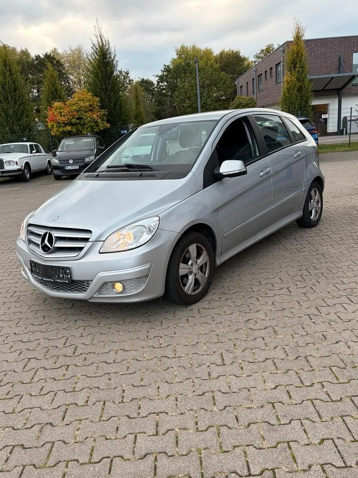 Mercedes-Benz B170