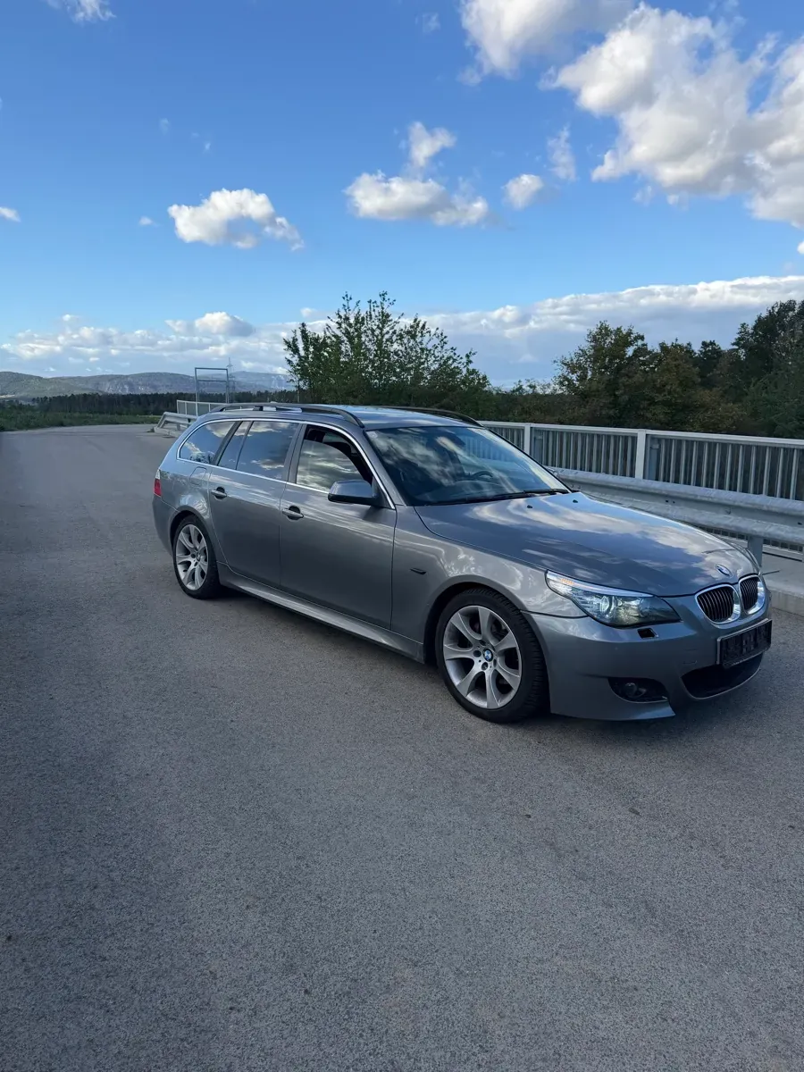 BMW 5 Series 2009 photo 3