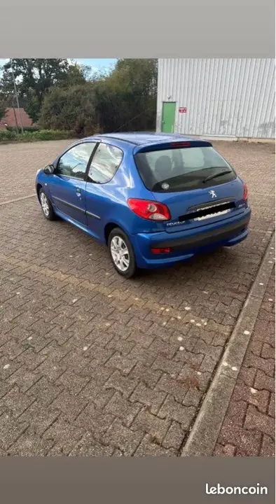 Peugeot 206 2011 photo 2