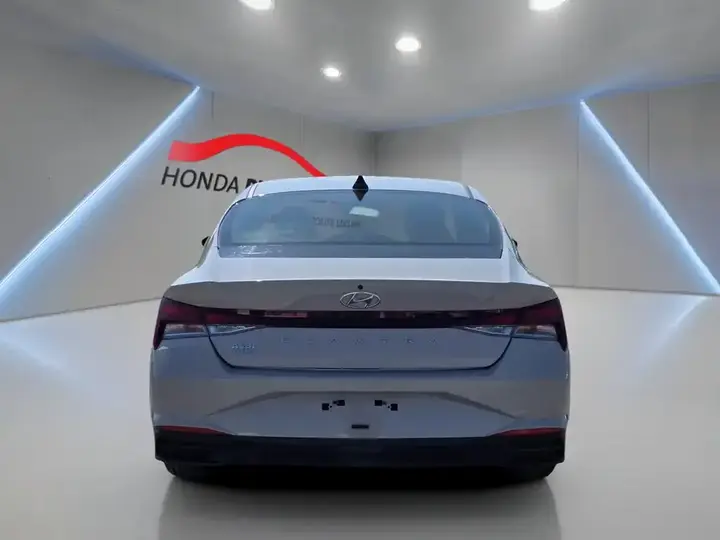 Hyundai Elantra 2023 photo 5