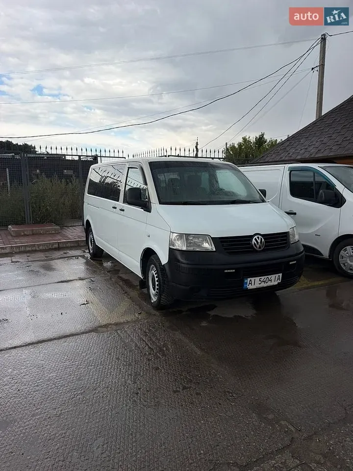 Volkswagen Transporter 2009 photo 2