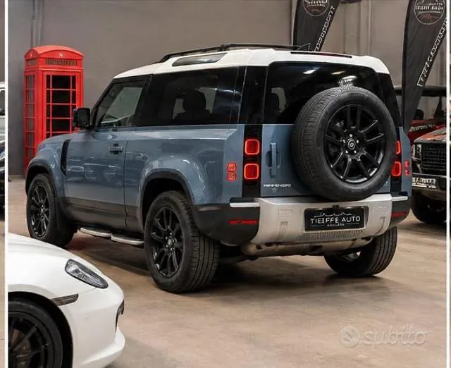 Land Rover Defender 2021 photo 4