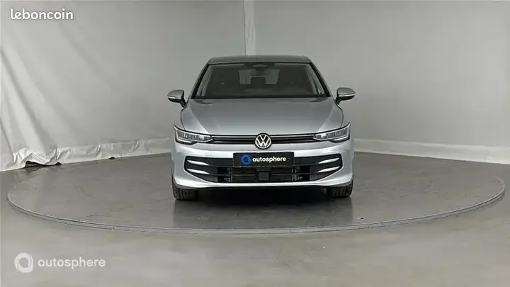 Volkswagen Golf 2025 photo 2