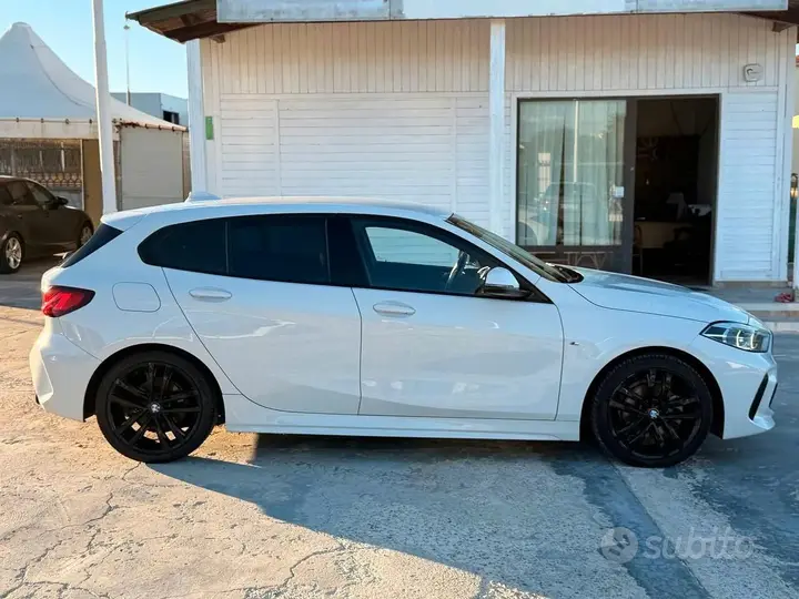 BMW 118 2021 photo 3