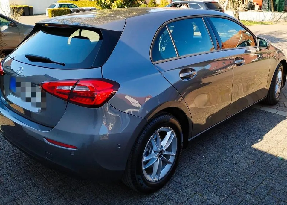 Mercedes-Benz A 180
