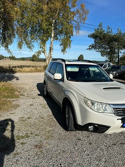 Subaru Forester 2011 photo 3