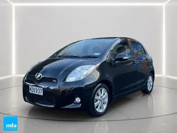 Toyota Vitz 2010 photo 4