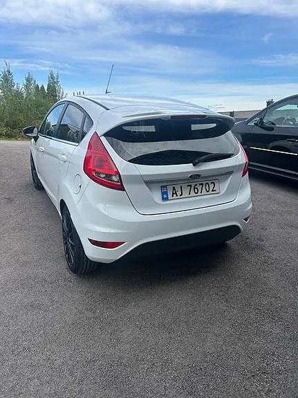 Ford Fiesta 2013 photo 4