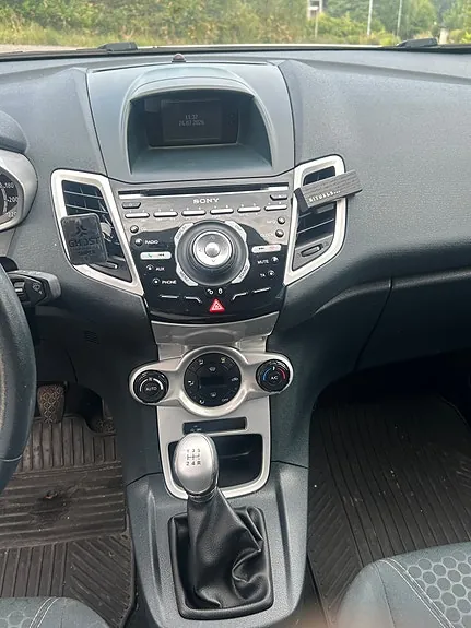 Ford Fiesta 2013 photo 5