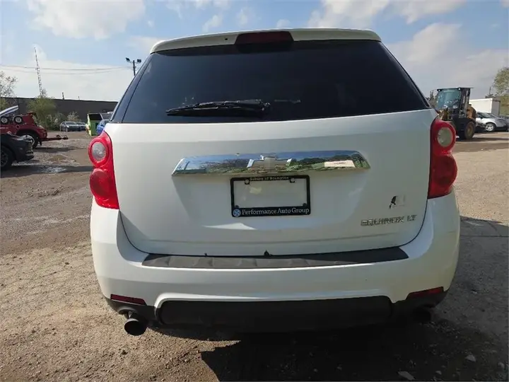 Chevrolet Equinox 2010 photo 2
