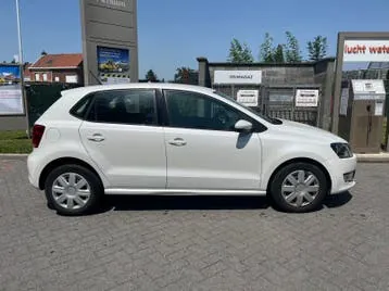 Volkswagen Polo 2014 photo 2