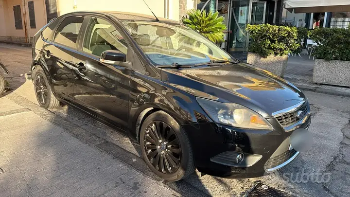Ford Focus 2009 photo 2