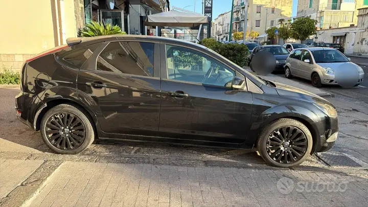 Ford Focus 2009 photo 3