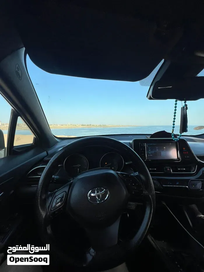 Toyota C-Hr 2018 photo 4