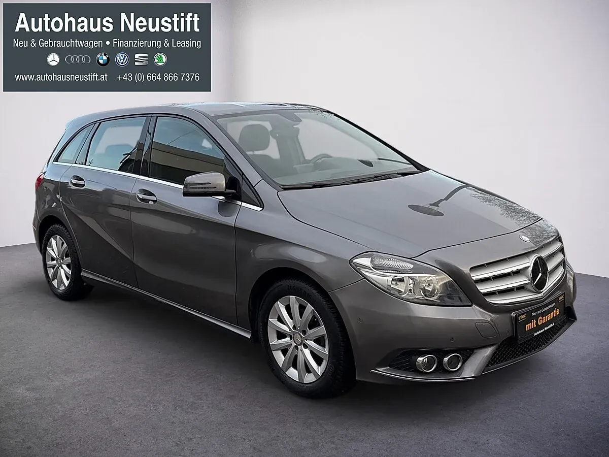 Mercedes-Benz B-Class 2013 photo 2