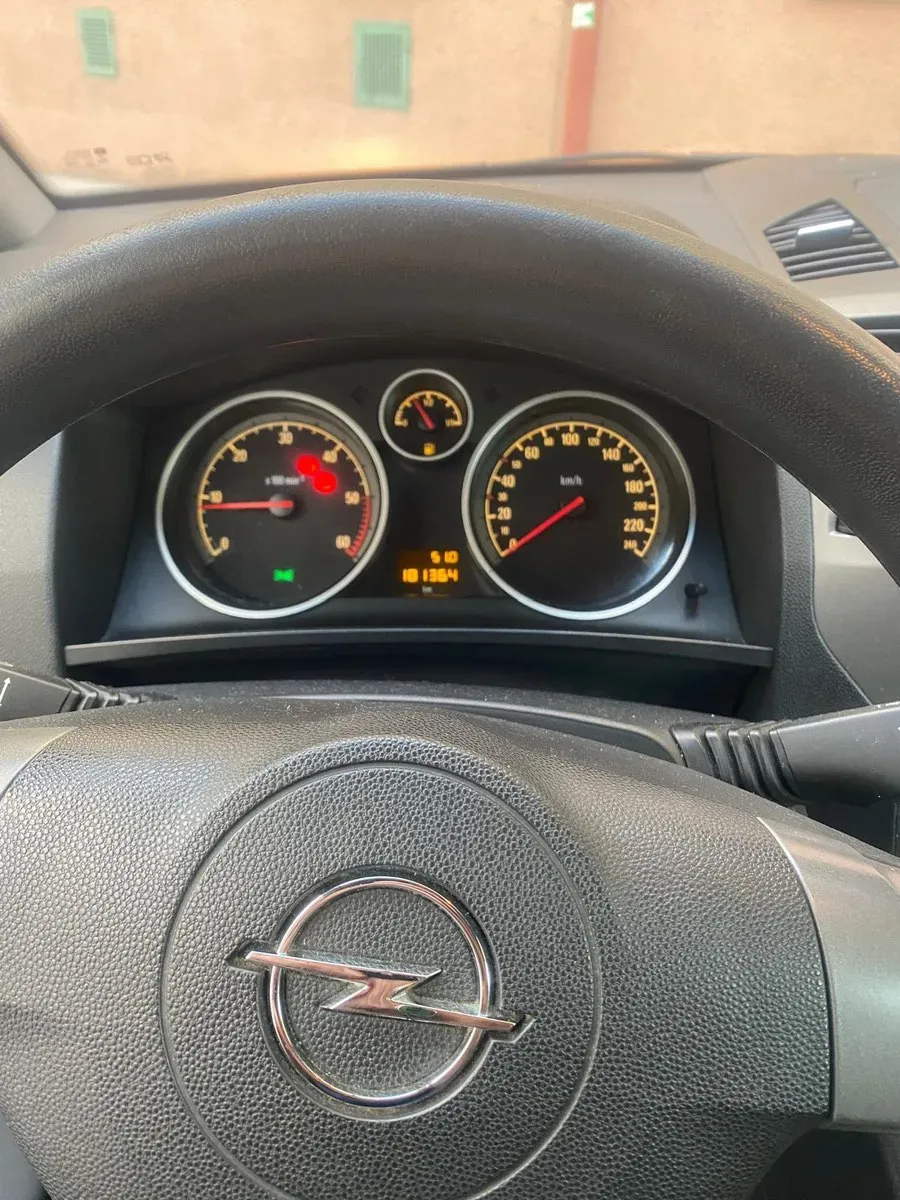 Opel Zafira 2006 photo 2