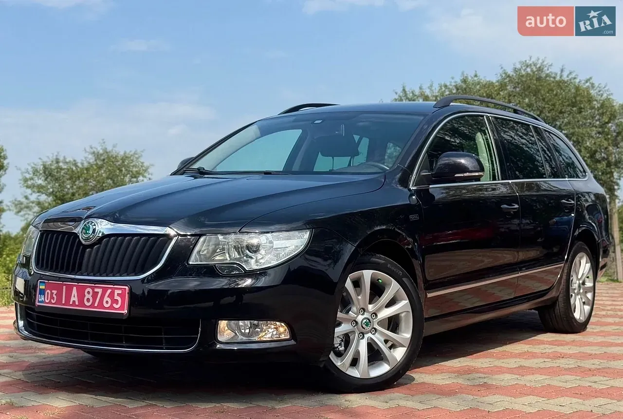 Skoda Superb 2012 photo 2
