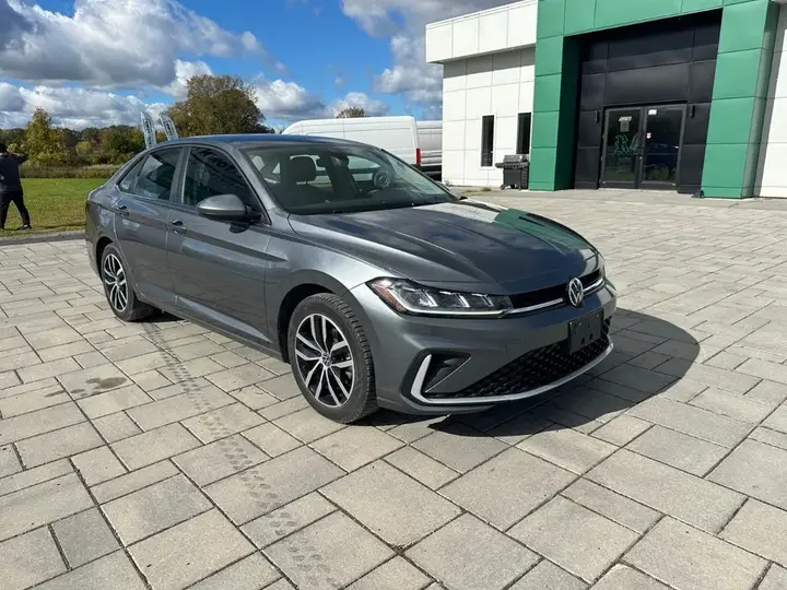 Volkswagen Jetta 2025 photo 3