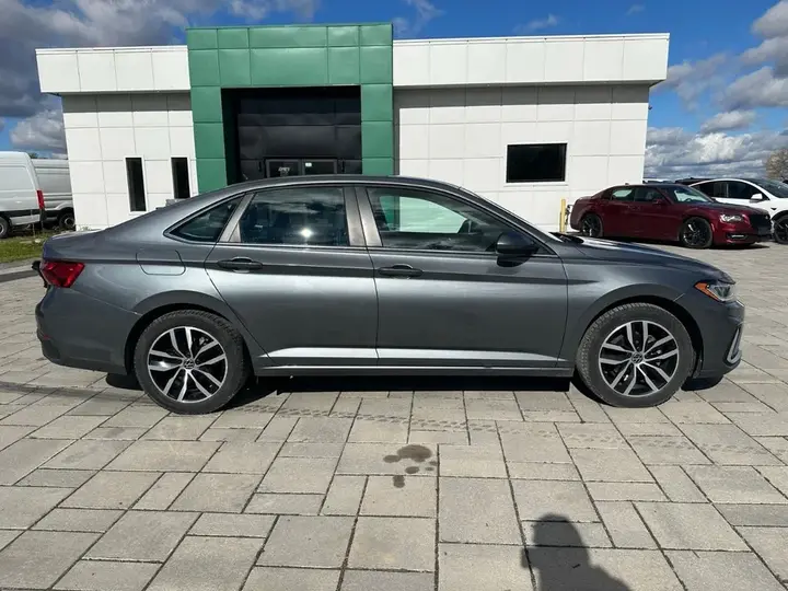 Volkswagen Jetta 2025 photo 4