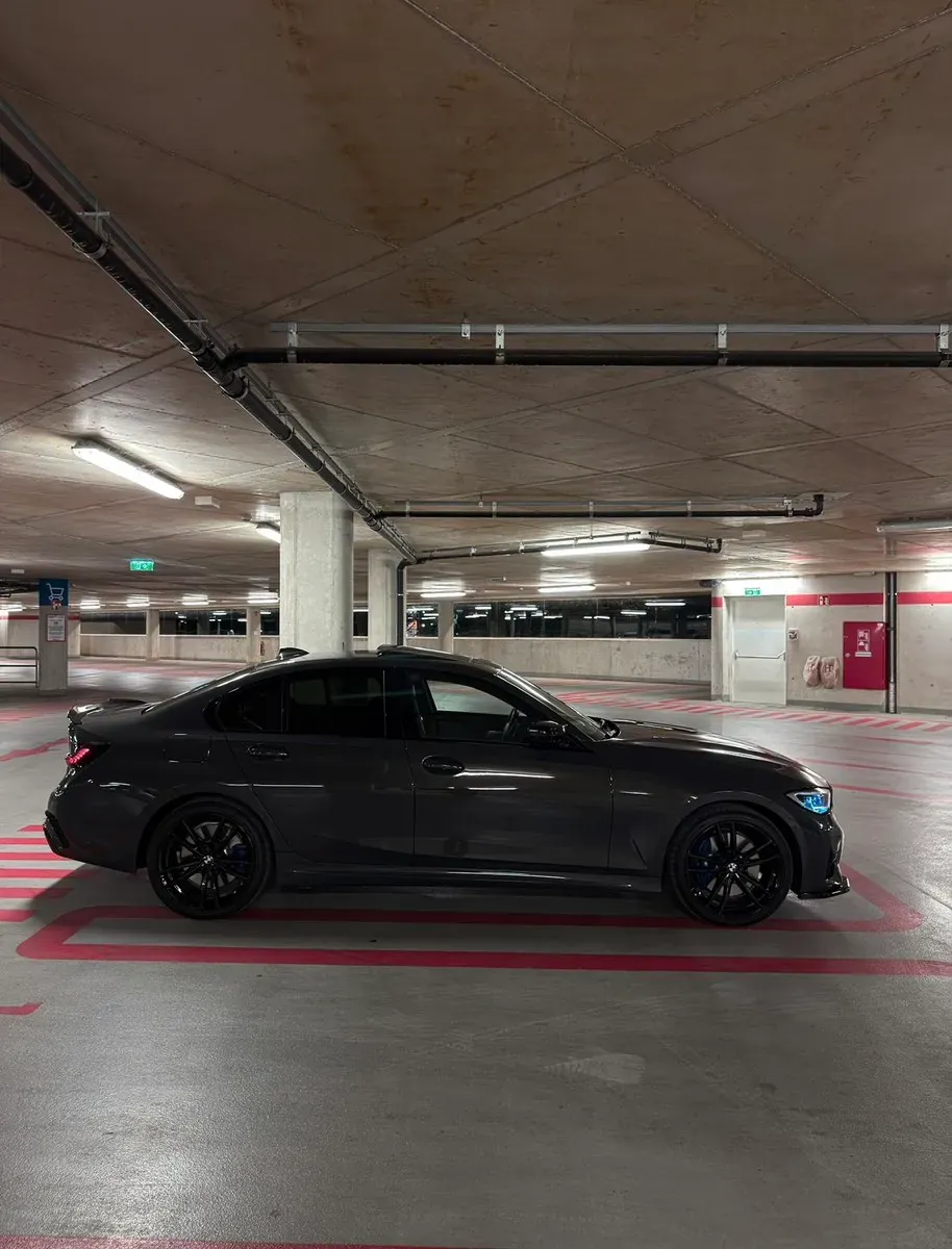 BMW 3 Series 2020 photo 3