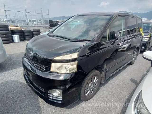 Toyota Voxy Zs Kirameki 2 2012 photo 2