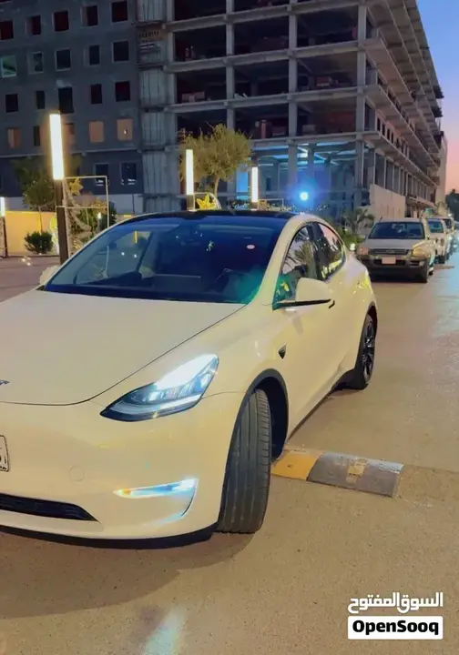 Tesla Model Y 2023 photo 5